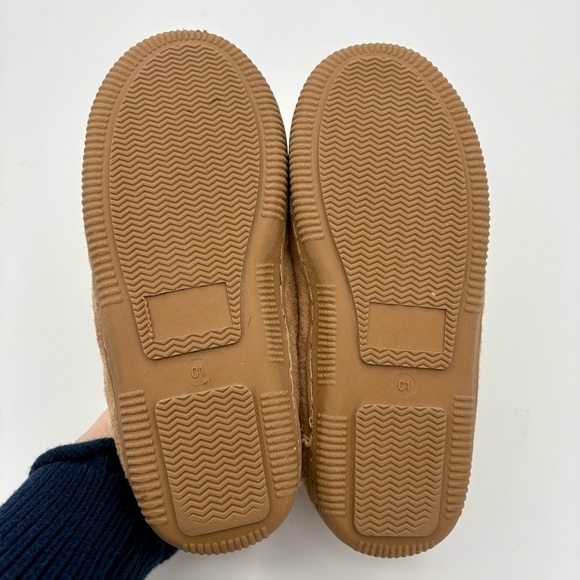 Old Friend Kid’s Size 1 Sherpa Fur Lined Moccasins Slippers Warm Bow Tie EUC - Picture 3 of 6